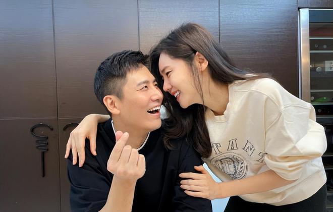 在大学怎么追同班女生？游戏画面